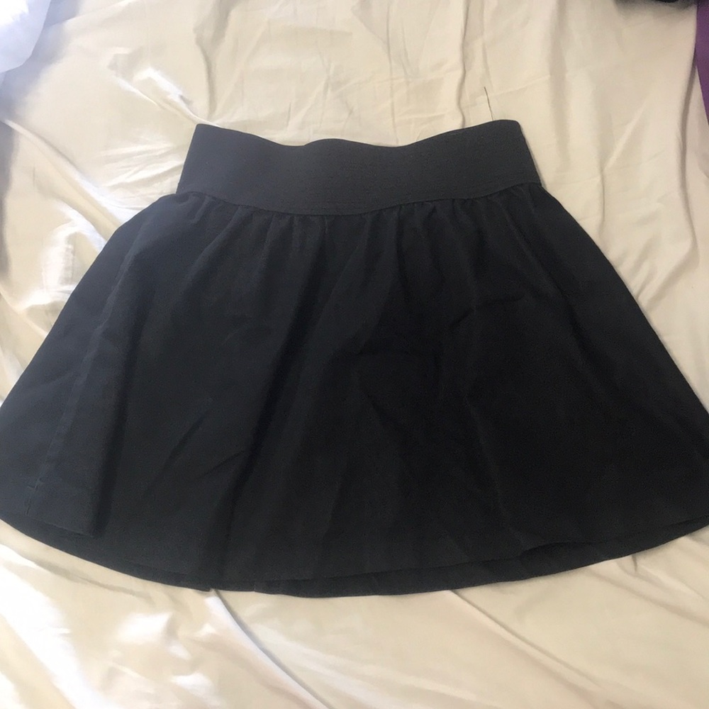 Black skirt with elastic waist band